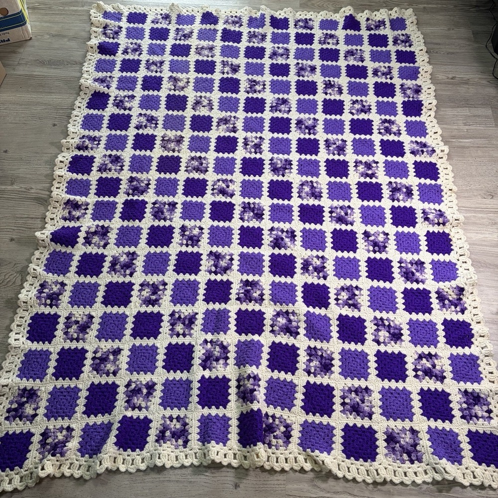 Handmade Crochet Scalloped Edges Blanket Afghan Granny Square 80x59 Cottage Core